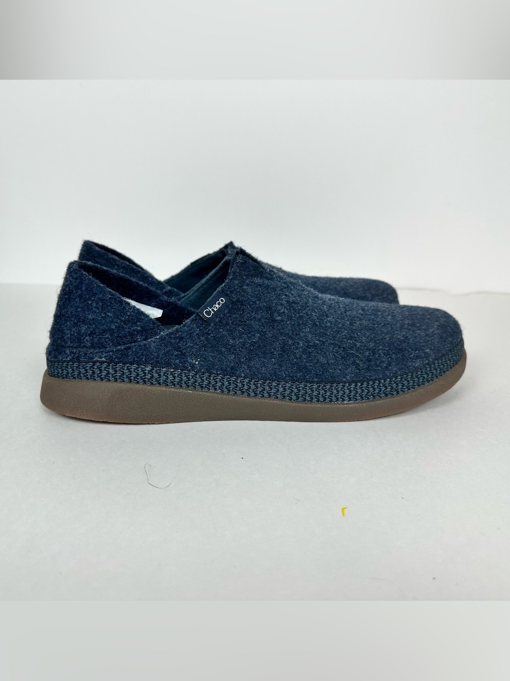 Chaco Revel Women’s 9.0 Navy Blue Felt Slip On Slippers LUVSEAT JCH108906